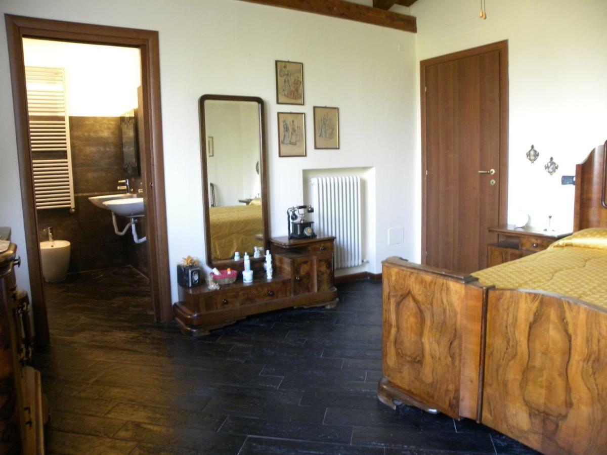 Casa Nel Bosco Panzió Reggio Emilia Kültér fotó