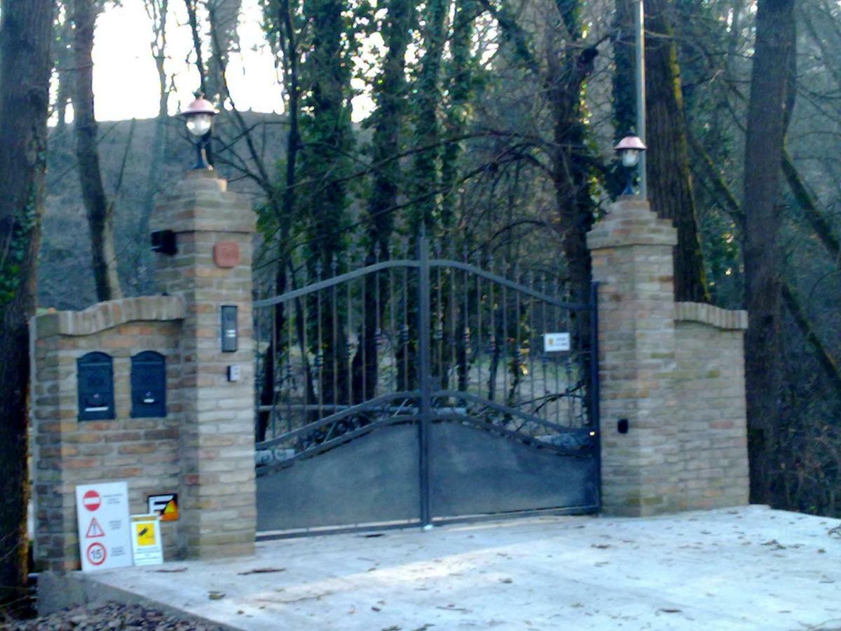 Casa Nel Bosco Panzió Reggio Emilia Kültér fotó
